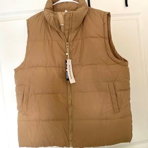 WOMENS PUFFER VEST NWT
